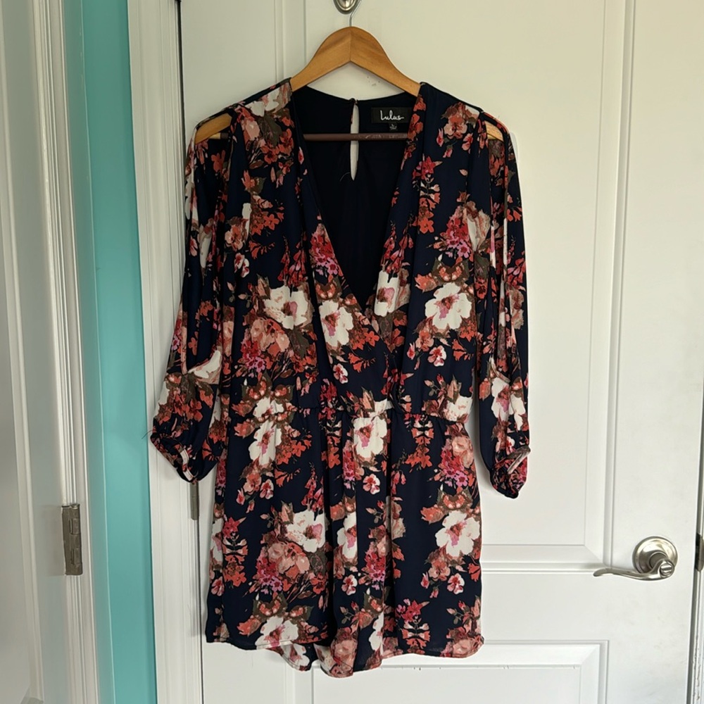 Lulus cold shoulder floral romper size L